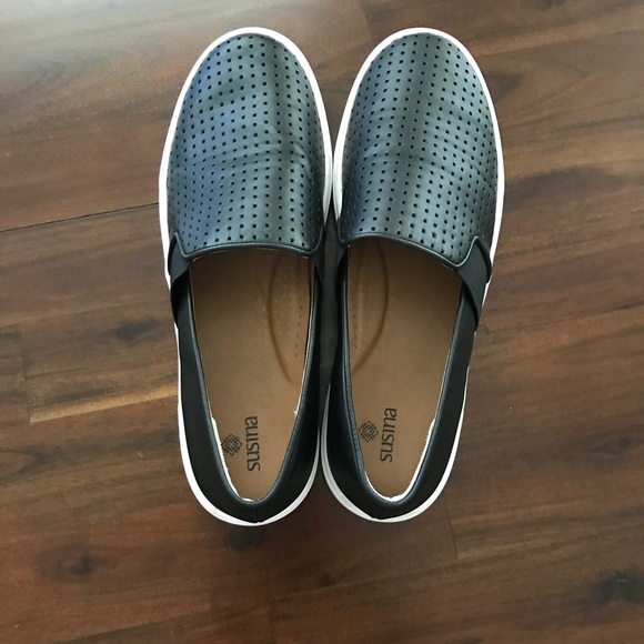 Blue leather flat, comfortable walking shoes - Picture 5 of 5